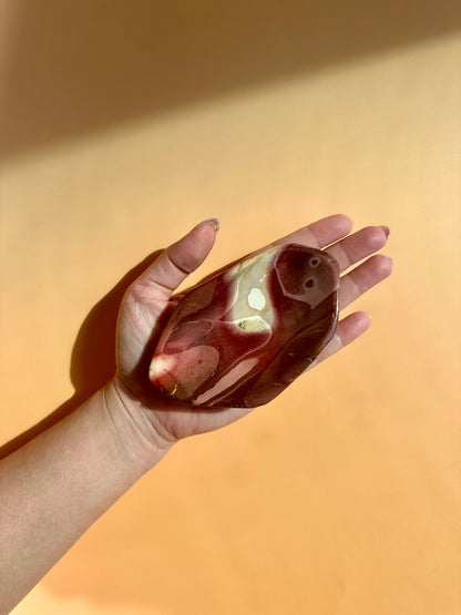 Irregular Mookaite Jasper Dish – Option A | Grounding, Courage & Adventure Energy