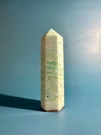 Caribbean Calcite Tower – Option B | Dreamwork, Serenity & Coastal Calm Crystal