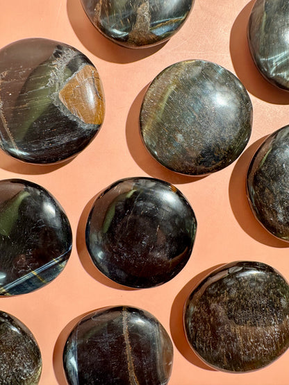 Blue Tiger's Eye Round Flat Palm