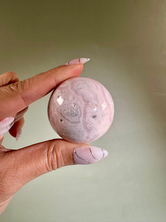 Peruvian Pink Mangano Calcite Sphere UV Reactive – Option D