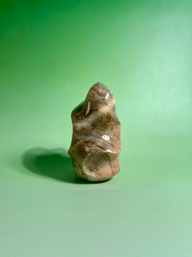Peach Moonstone Flame – Option B | Emotional Healing, Calm & Inner Peace Crystal