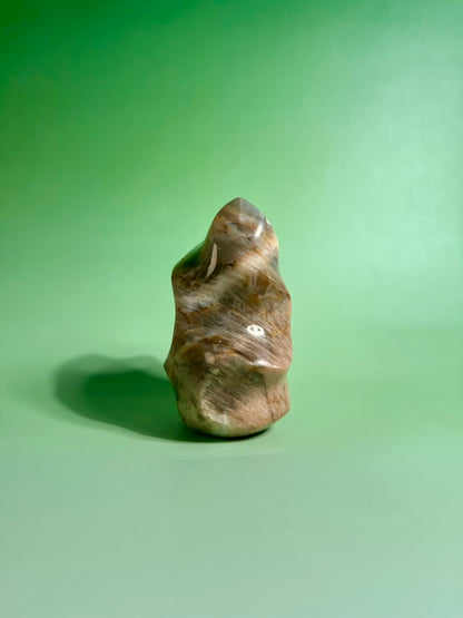 Peach Moonstone Flame – Option B | Emotional Healing, Calm & Inner Peace Crystal