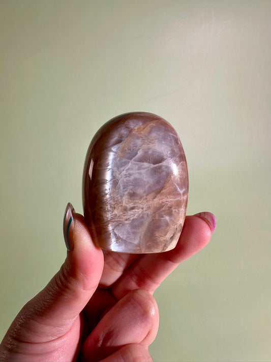 Peach Moonstone Standing Freeform – Option A | New Beginnings, Inner Peace & Feminine Energy