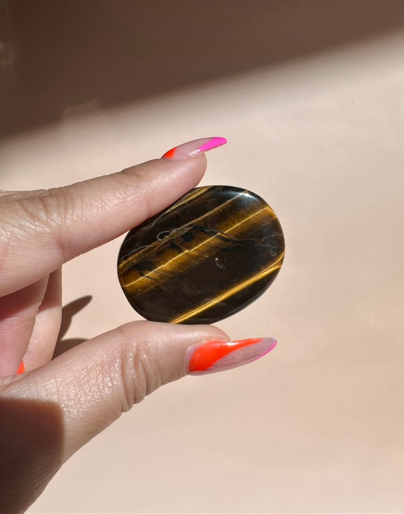 Tiger’s Eye Flat Palm