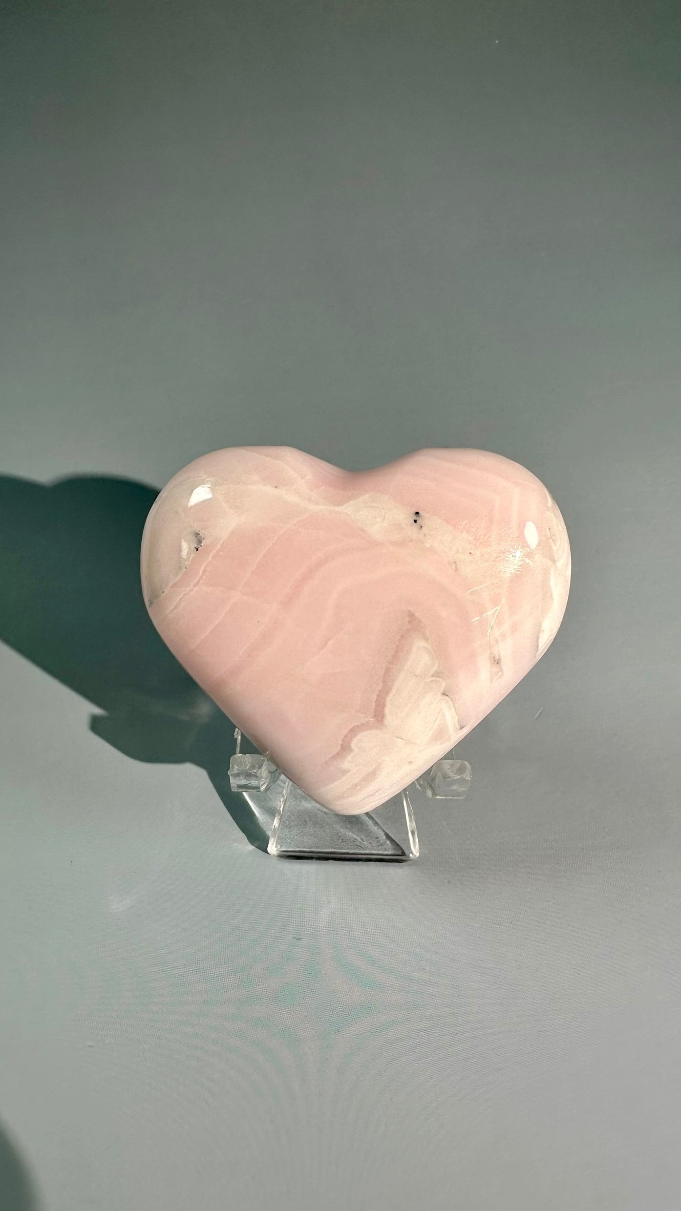 Peruvian Pink Mangano Calcite Heart UV Reactive – Option B
