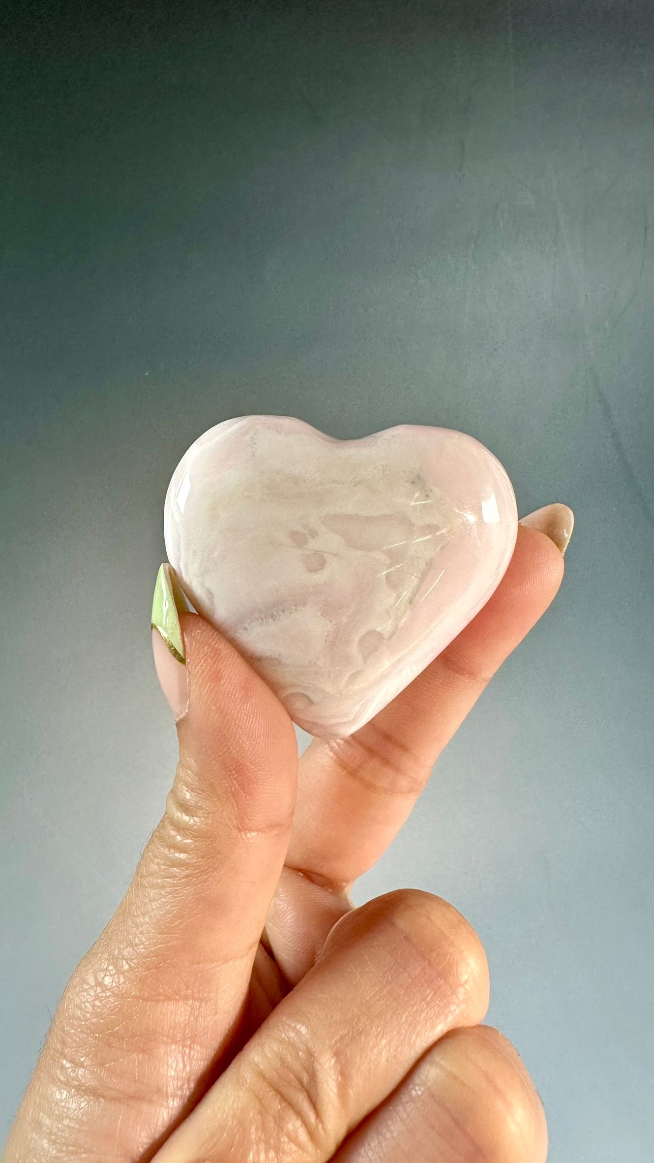 Peruvian Pink Mangano Calcite Heart UV Reactive – Option B