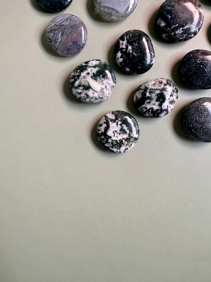 Moss Agate Mini Flat Palm