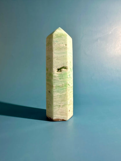 Caribbean Calcite Tower – Option B | Dreamwork, Serenity & Coastal Calm Crystal
