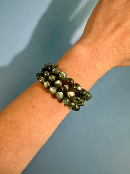 10mm Green Mica Beaded Bracelet