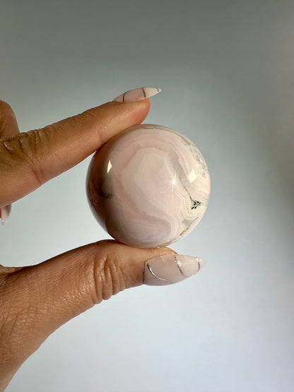 Peruvian Pink Mangano Calcite Sphere UV Reactive – Option C