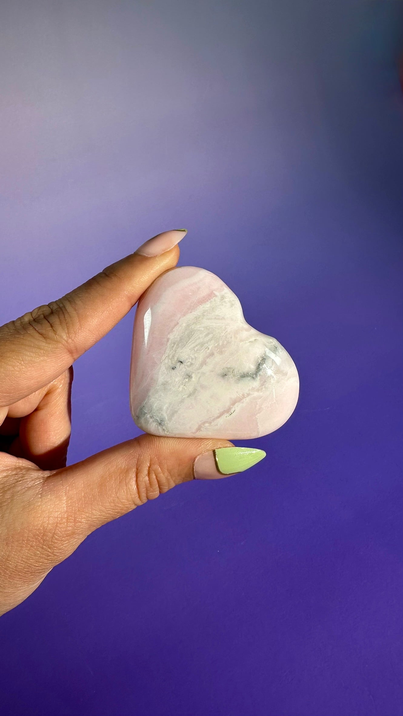 Peruvian Pink Mangano Calcite Heart UV Reactive – Option C