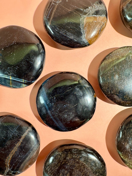 Blue Tiger's Eye Round Flat Palm