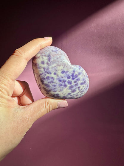 Purple Jade Standing Heart Carving