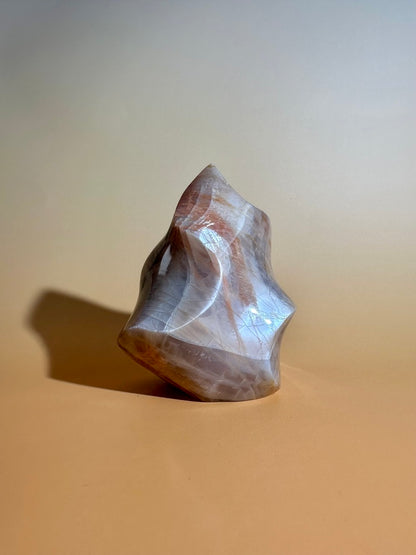 Peach Moonstone Flame – Option A | New Beginnings, Intuition & Feminine Energy Crystal