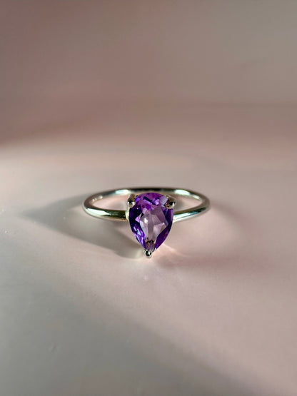 925 Sterling Silver Solitaire Pear Cut Faceted Amethyst 3-Prong Ring
