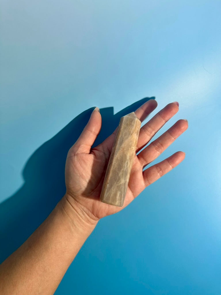 Peach Moonstone Tower – Option B | Emotional Healing, Calm & Inner Peace Crystal