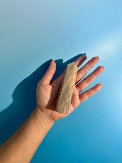 Peach Moonstone Tower – Option B | Emotional Healing, Calm & Inner Peace Crystal