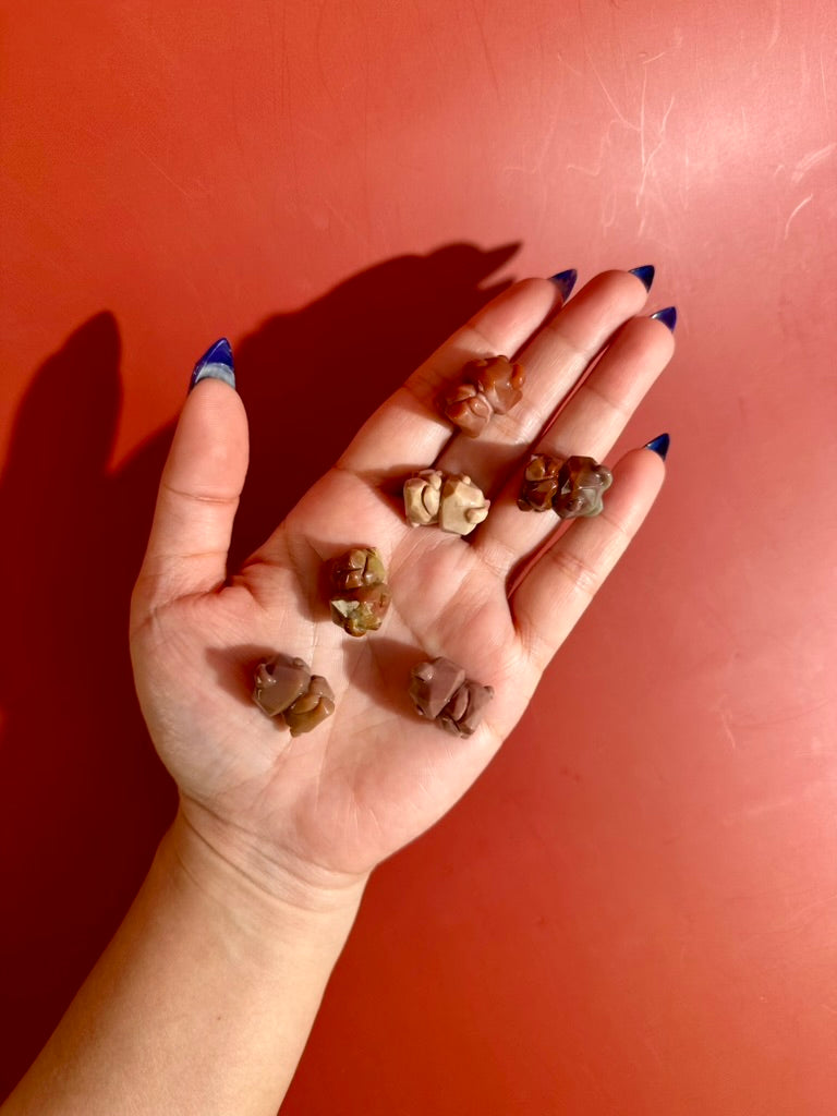 Mini Alashan Agate Sitting Bear | Crystal Carving