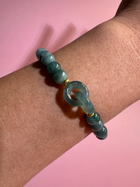 6mm Blue Water Jade Beaded Bracelet with Gold Accent Beads & Double Ring