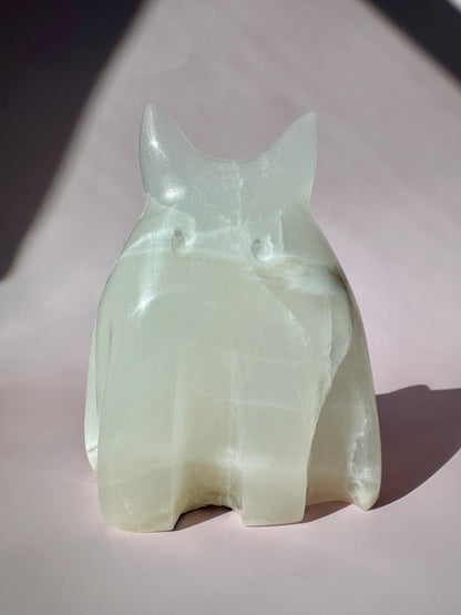 Hand-Carved White Onyx Kitty Cat Ghost