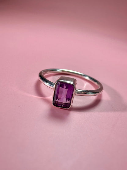 925 Sterling Silver Solitaire Emerald Faceted Amethyst Bezel Ring