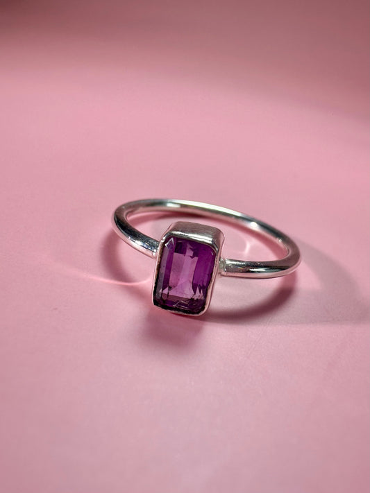 925 Sterling Silver Solitaire Emerald Faceted Amethyst Bezel Ring