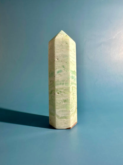 Caribbean Calcite Tower – Option B | Dreamwork, Serenity & Coastal Calm Crystal