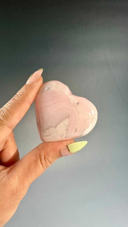 Peruvian Pink Mangano Calcite Heart UV Reactive – Option B