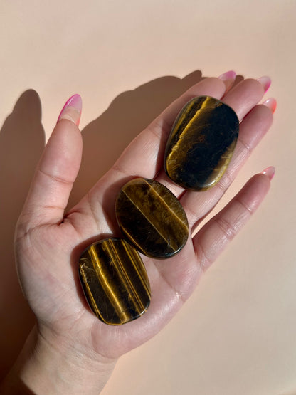 Tiger’s Eye Flat Palm