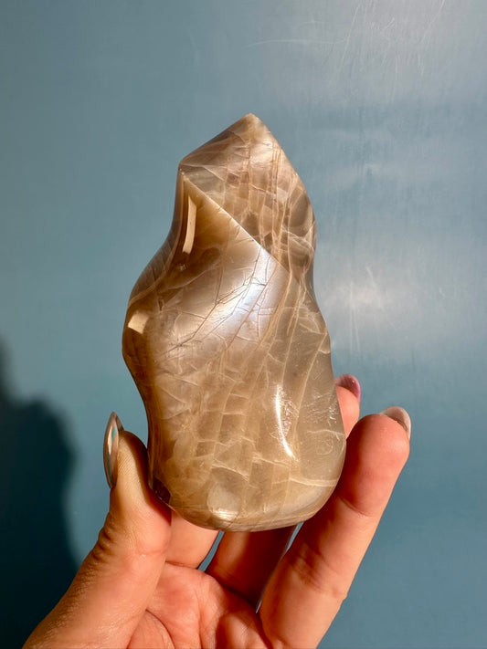 Peach Moonstone Flame – Option D | Intuition, Emotional Balance & Lunar Energy Crystal
