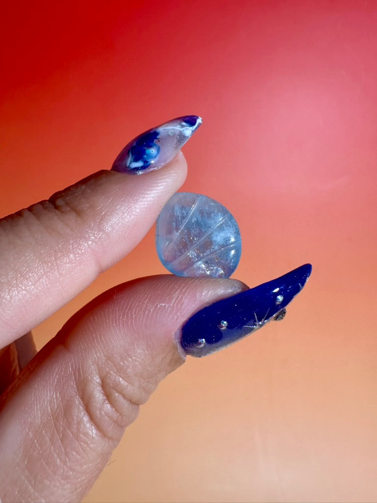 Mini Aquamarine Clam | Ocean Crystal Carving