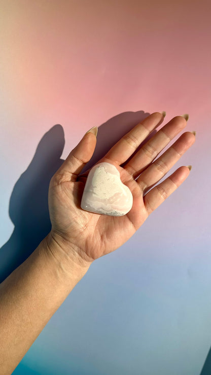 Peruvian Pink Mangano Calcite Heart UV Reactive – Option A