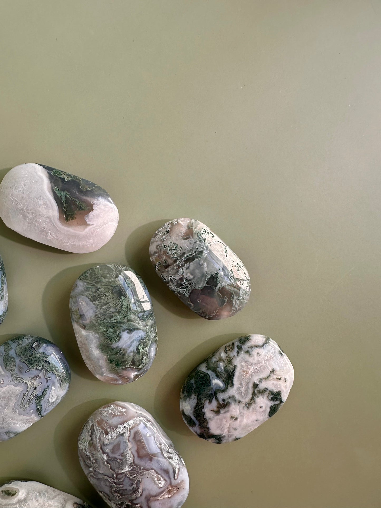 Moss Agate Palm Stone