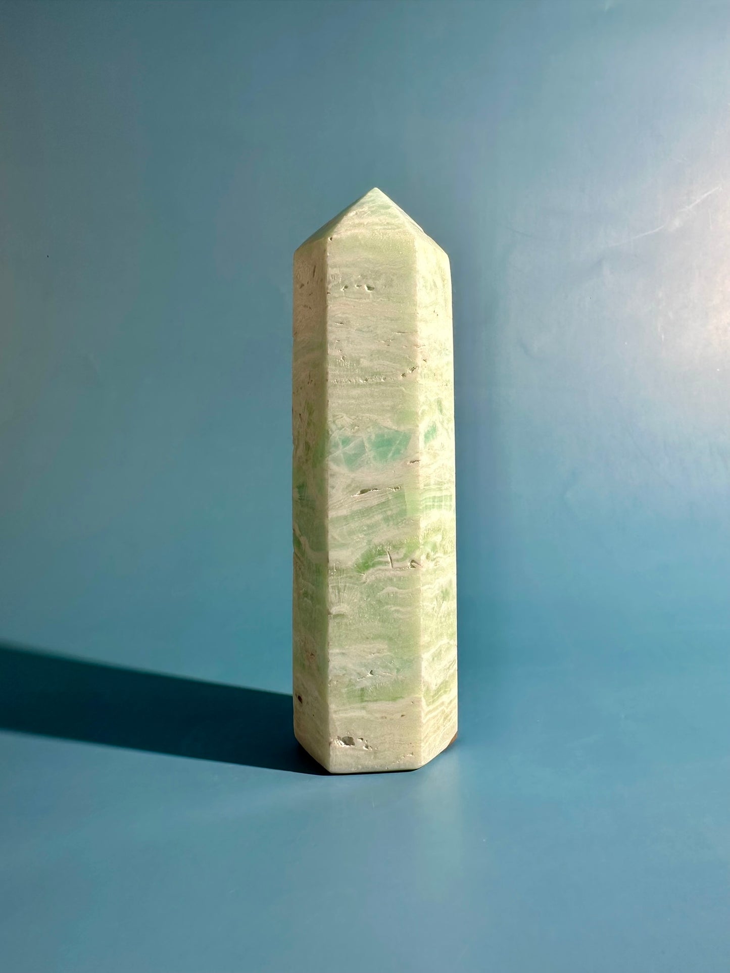 Caribbean Calcite Tower – Option B | Dreamwork, Serenity & Coastal Calm Crystal