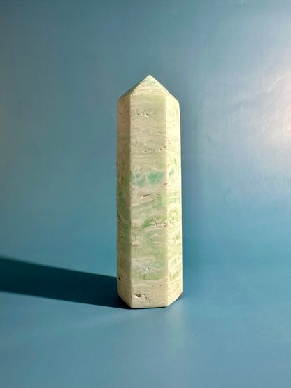 Caribbean Calcite Tower – Option B | Dreamwork, Serenity & Coastal Calm Crystal