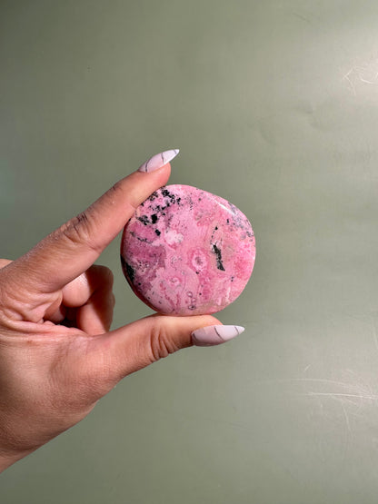 Rhodonite Round Flat Palm