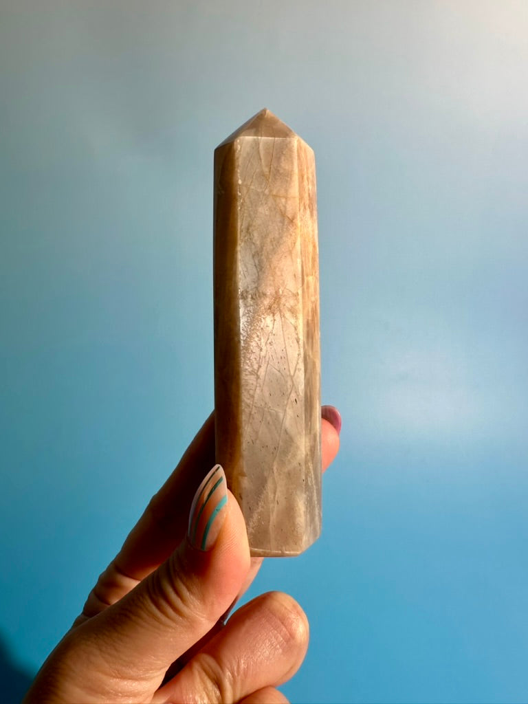Peach Moonstone Tower – Option B | Emotional Healing, Calm & Inner Peace Crystal