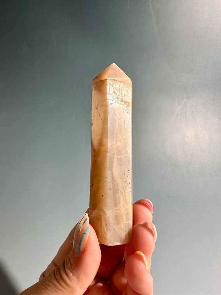 Peach Moonstone Tower – Option A | New Beginnings, Intuition & Feminine Energy Crystal