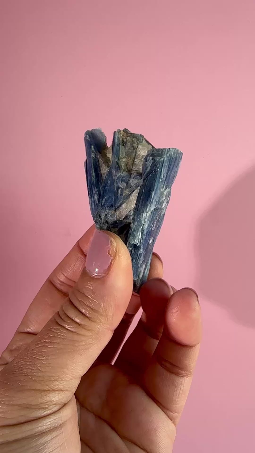 KYANITE IN QUARTZ B