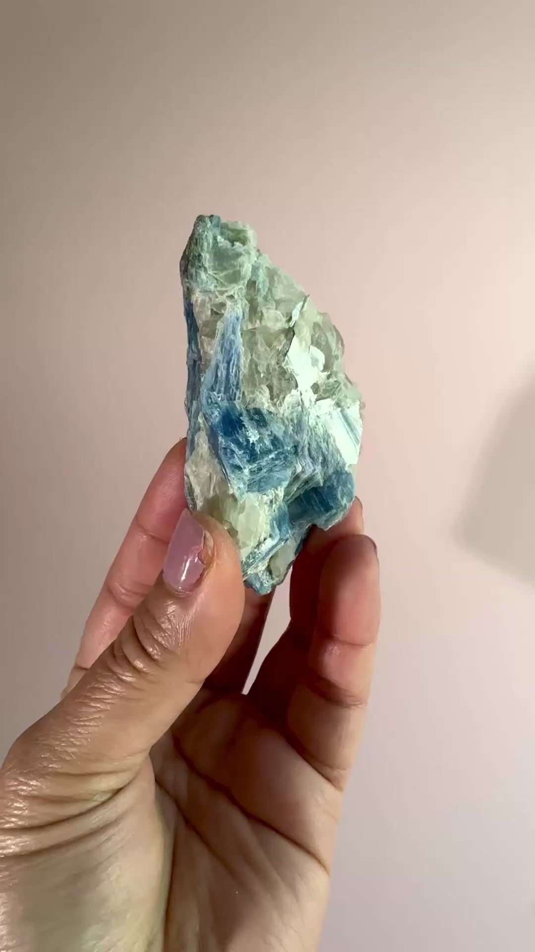 KYANITE IN QUARTZ A