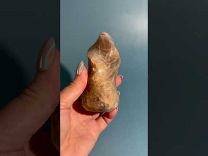 Peach Moonstone Flame – Option D | Intuition, Emotional Balance & Lunar Energy Crystal